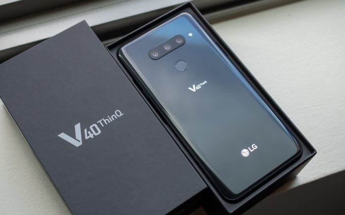 lg v40 with box