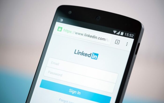 phishing fausses demandes contact linkedin attaques informatiques 1 1080x675 1