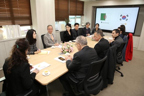 l’École Supérieure Algérienne des Affaires et l’Université Dongguk à Séoul Signature d’un Mémorandum